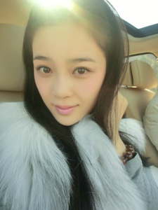 赵韩樱子唯美自拍照
